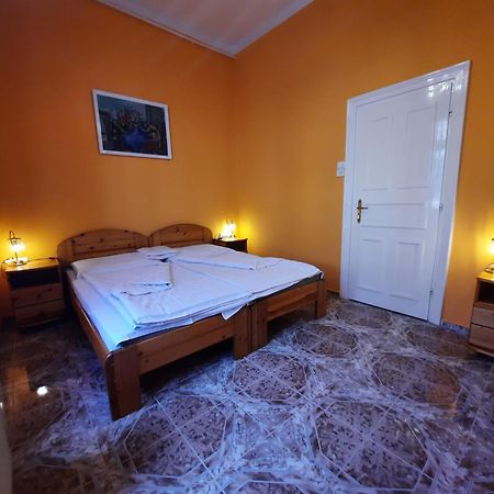 Gloria Apartman Gyula Luaran gambar