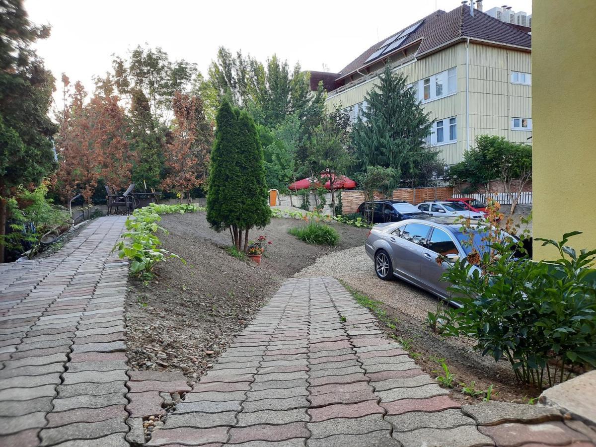 Gloria Apartman Gyula Luaran gambar