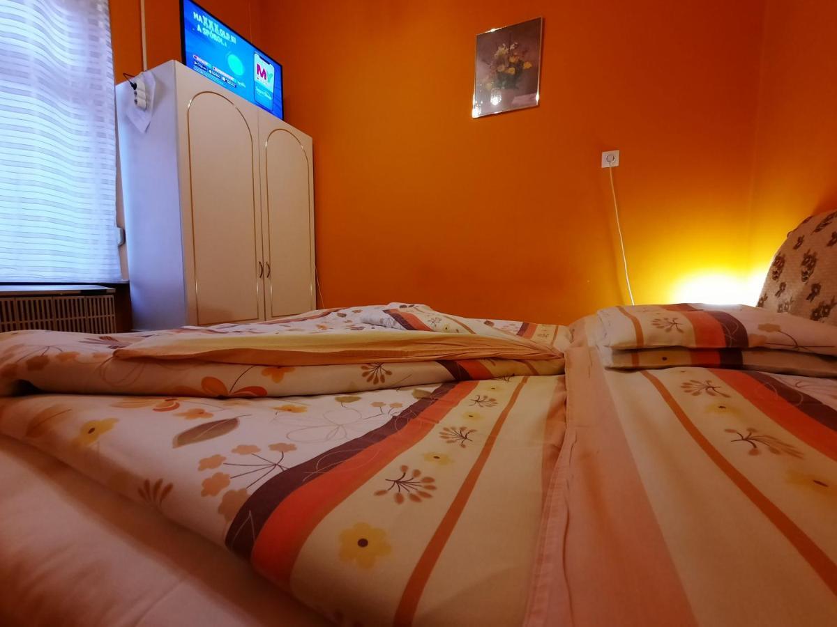 Gloria Apartman Gyula Luaran gambar