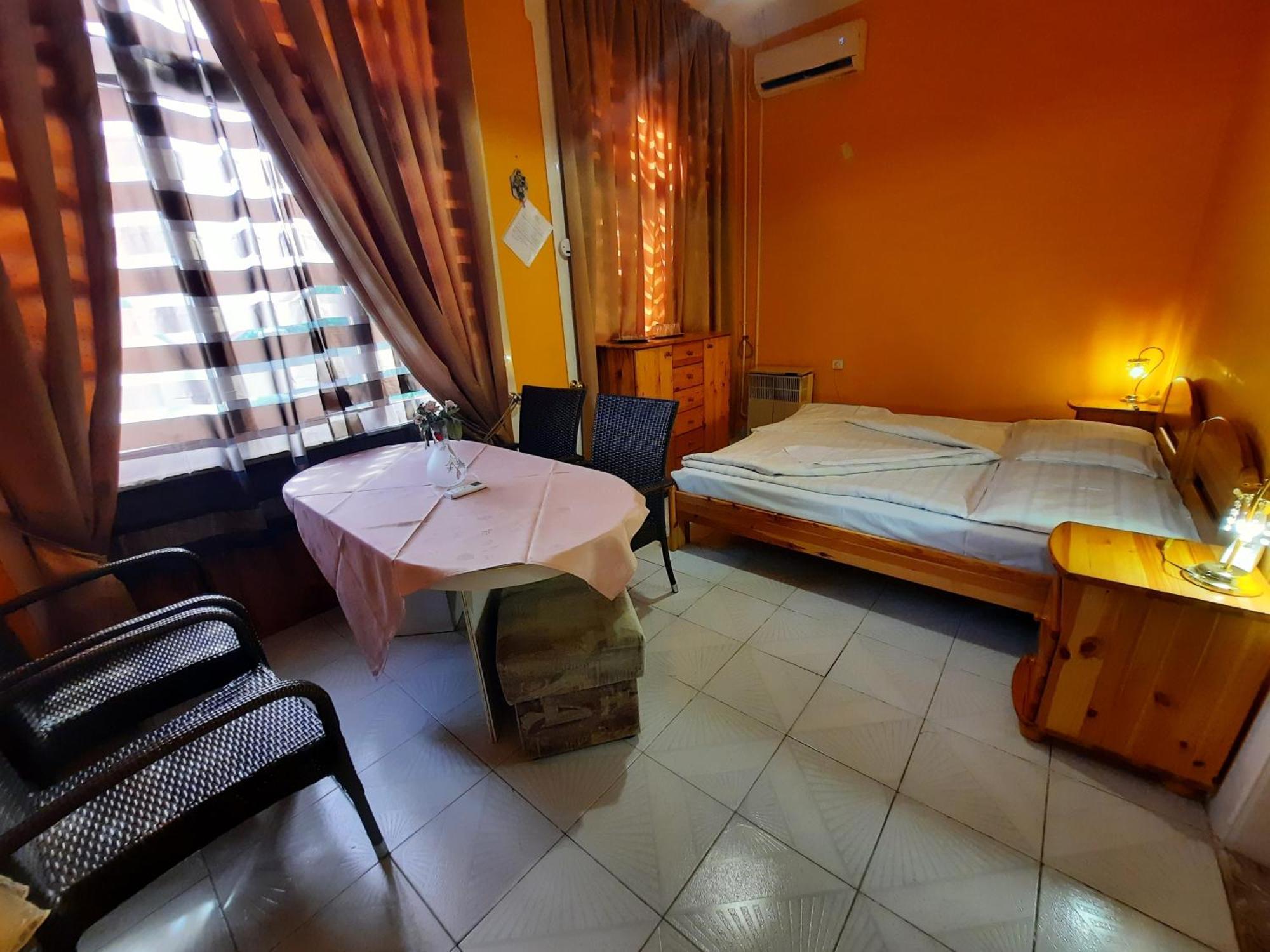 Gloria Apartman Gyula Luaran gambar